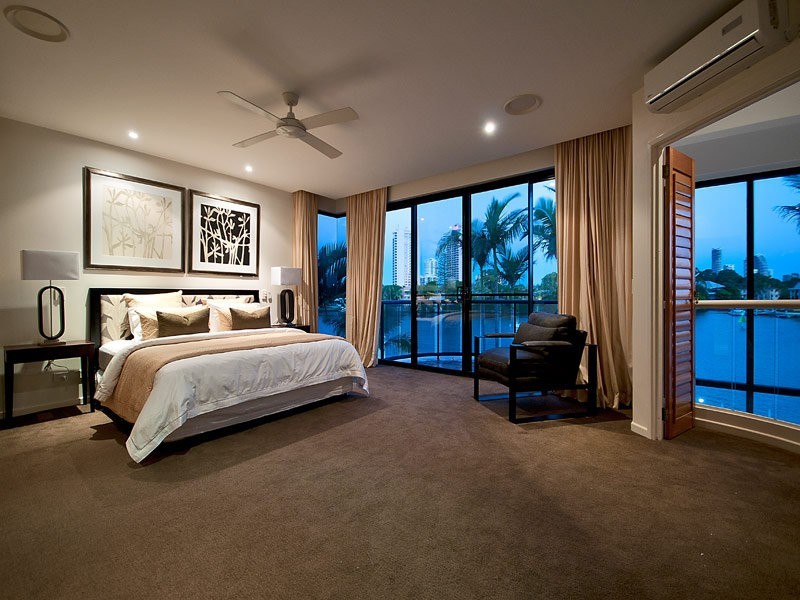 76 Amalfi Drive, Isle Of Capri QLD 4217