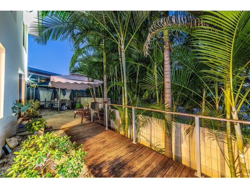 1 Harvil Road, Molendinar QLD 4214