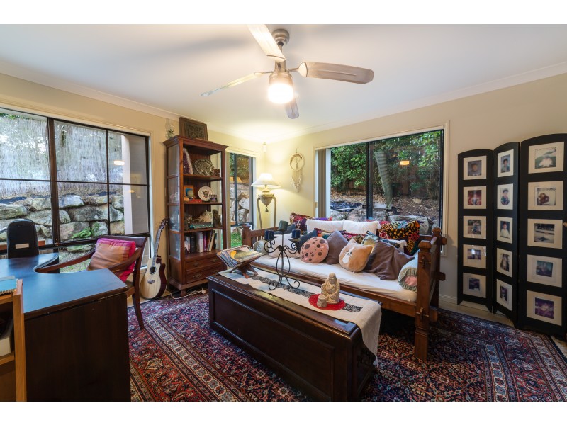 1 Harvil Road, Molendinar QLD 4214