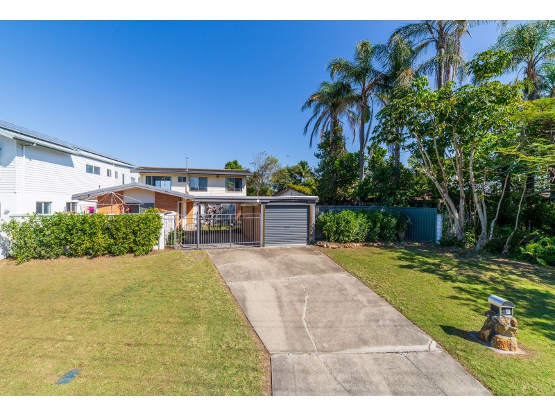 3 Valencia Avenue, Isle Of Capri QLD 4217