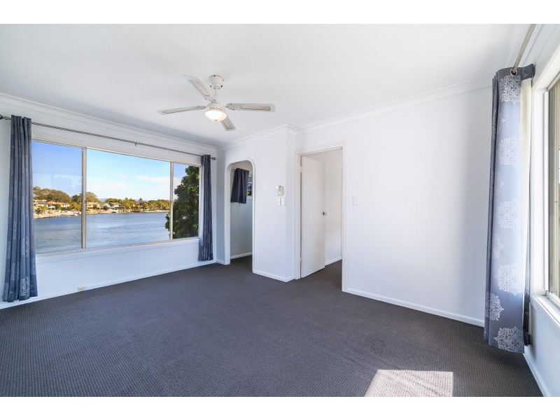 3 Valencia Avenue, Isle Of Capri QLD 4217