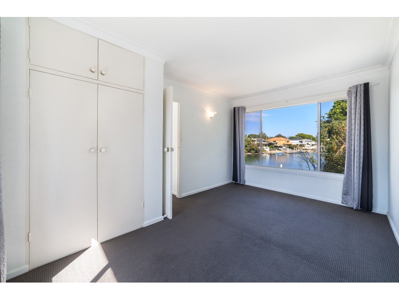 3 Valencia Avenue, Isle Of Capri QLD 4217