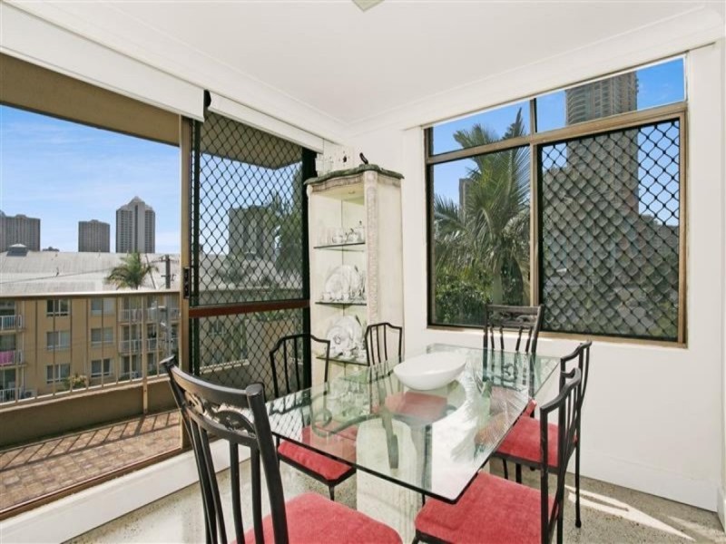 303/3 Oak Avenue, Surfers Paradise QLD 4217