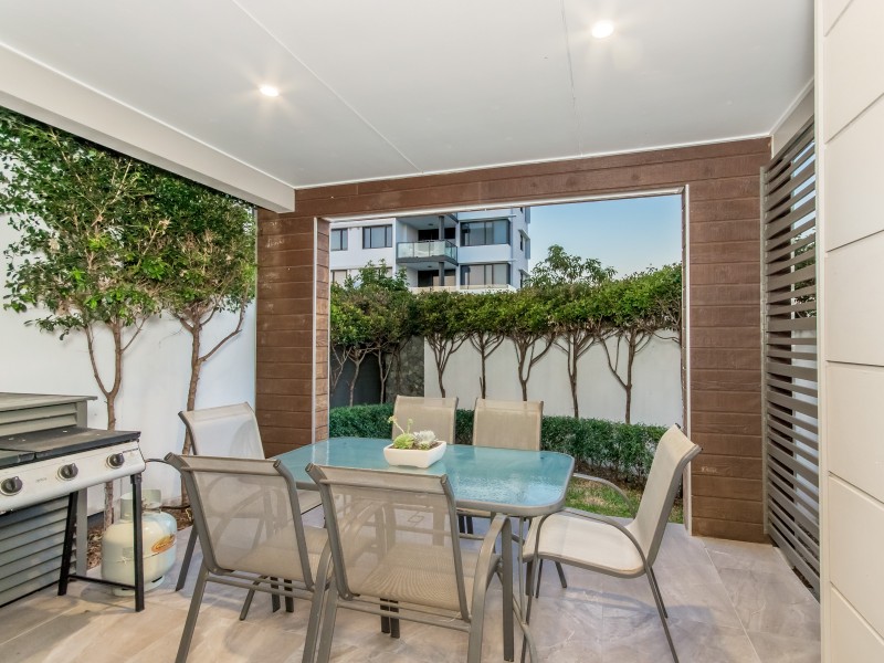2 Parnell Boulevard, Robina QLD 4226