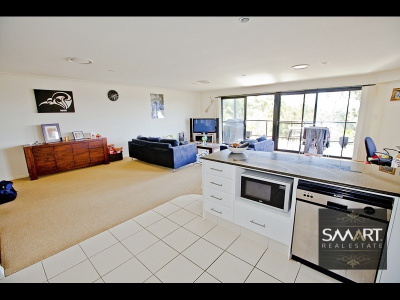 11/2 Ridgeline Way, Highland Park QLD 4211