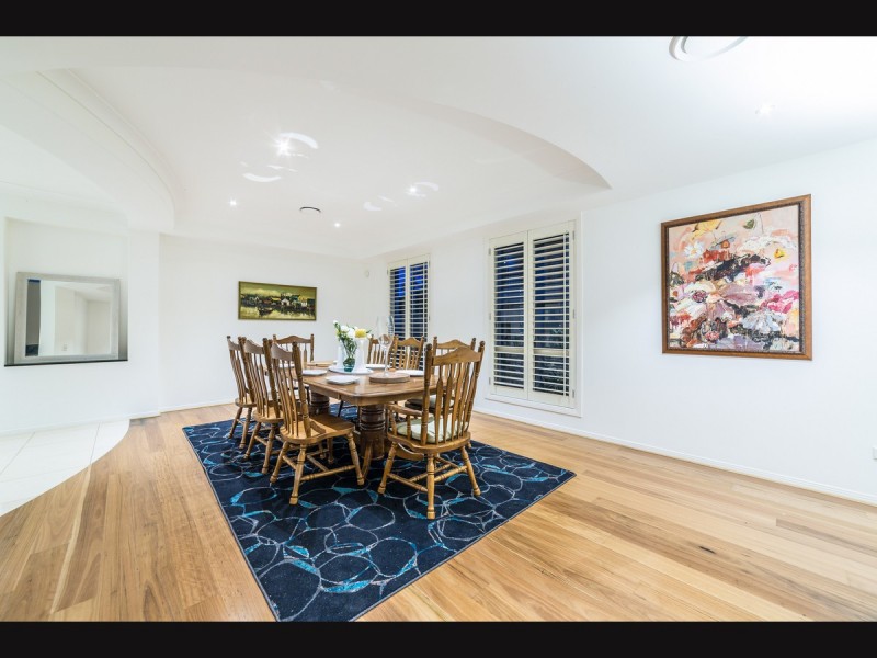 46 Istana View, Clear Island Waters QLD 4226