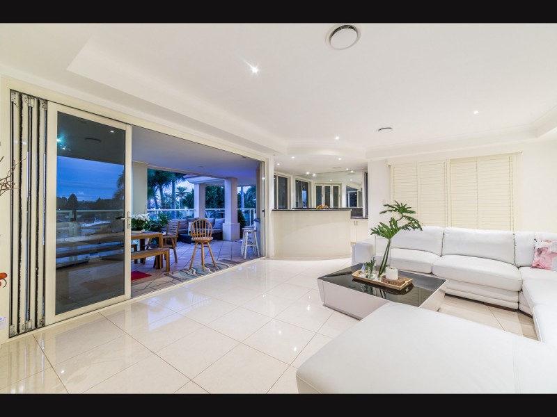 46 Istana View, Clear Island Waters QLD 4226