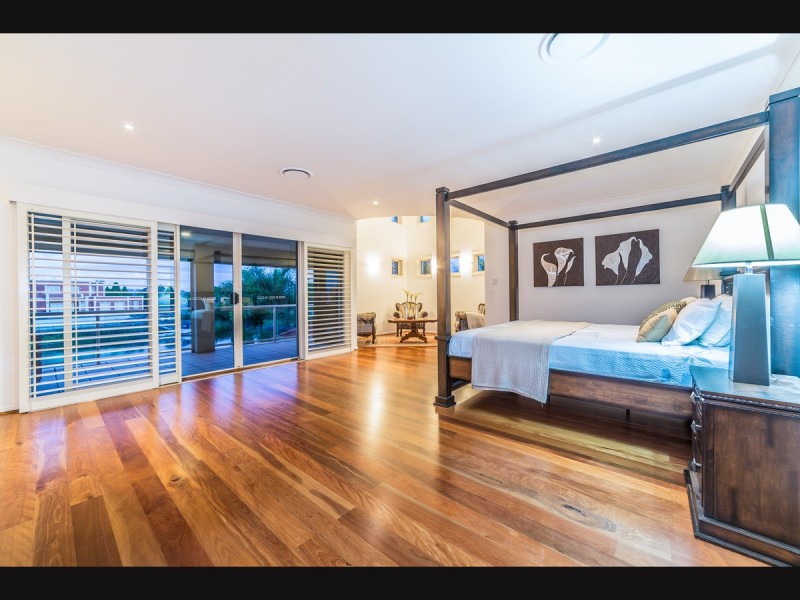 46 Istana View, Clear Island Waters QLD 4226