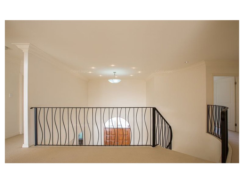 119 Edinburgh Road, Benowa Waters QLD 4217