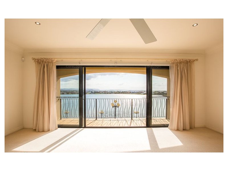 119 Edinburgh Road, Benowa Waters QLD 4217