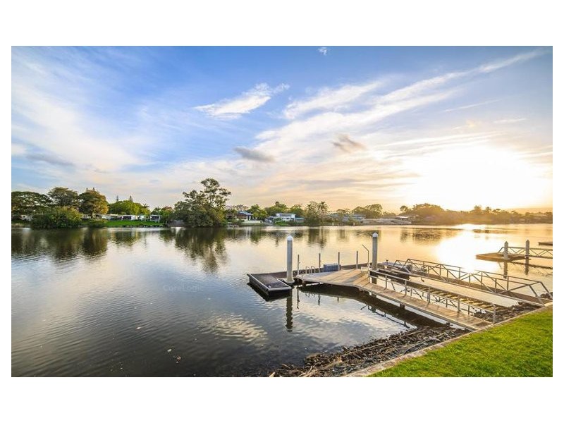 102 Cabana Boulevard, Benowa Waters QLD 4217
