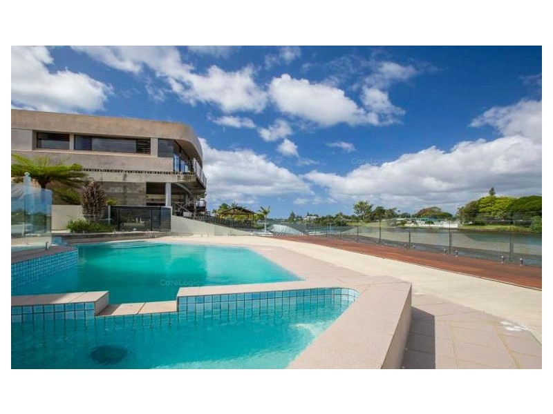 102 Cabana Boulevard, Benowa Waters QLD 4217