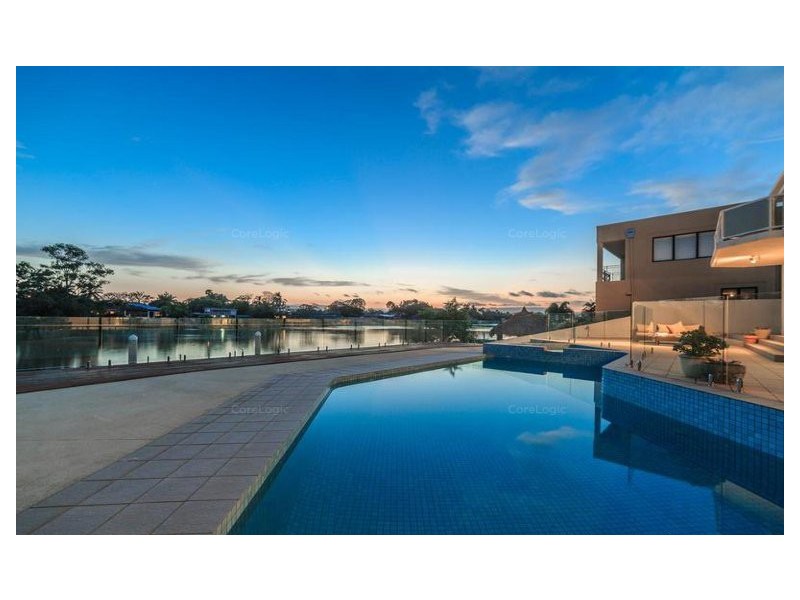 102 Cabana Boulevard, Benowa Waters QLD 4217