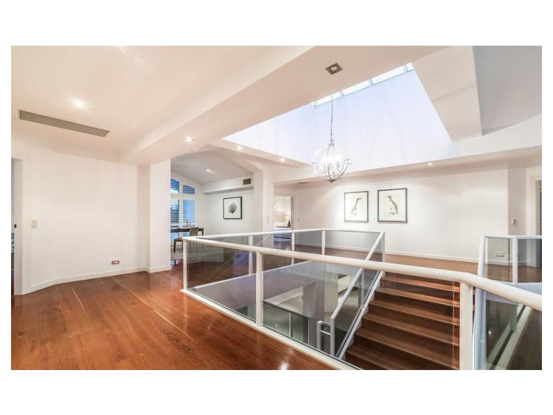 102 Cabana Boulevard, Benowa Waters QLD 4217