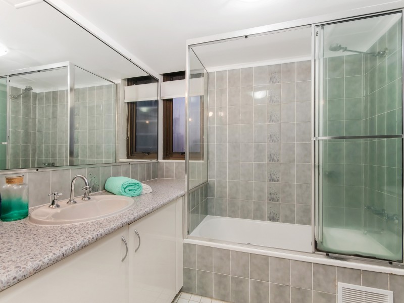 901/5 Enderley Avenue, Surfers Paradise QLD 4217