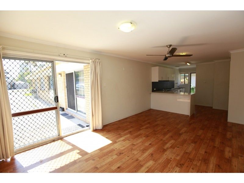 3/20 Parneno Street, Chevron Island QLD 4217