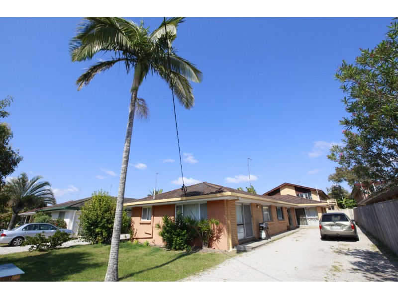 3/20 Parneno Street, Chevron Island QLD 4217