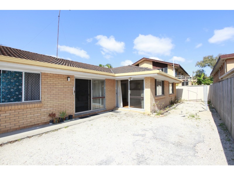 3/20 Parneno Street, Chevron Island QLD 4217