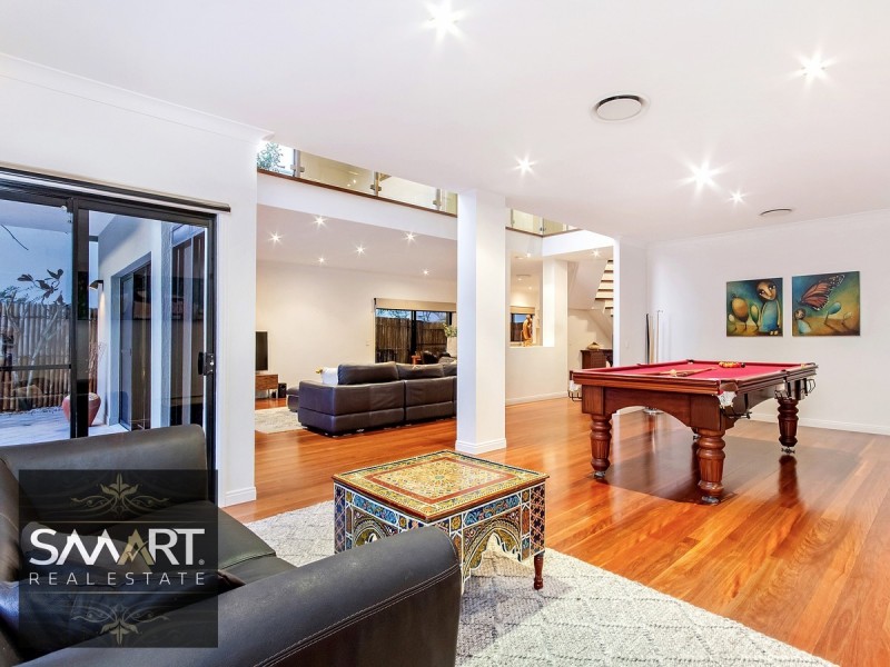 53 Amalfi Drive, Isle Of Capri QLD 4217
