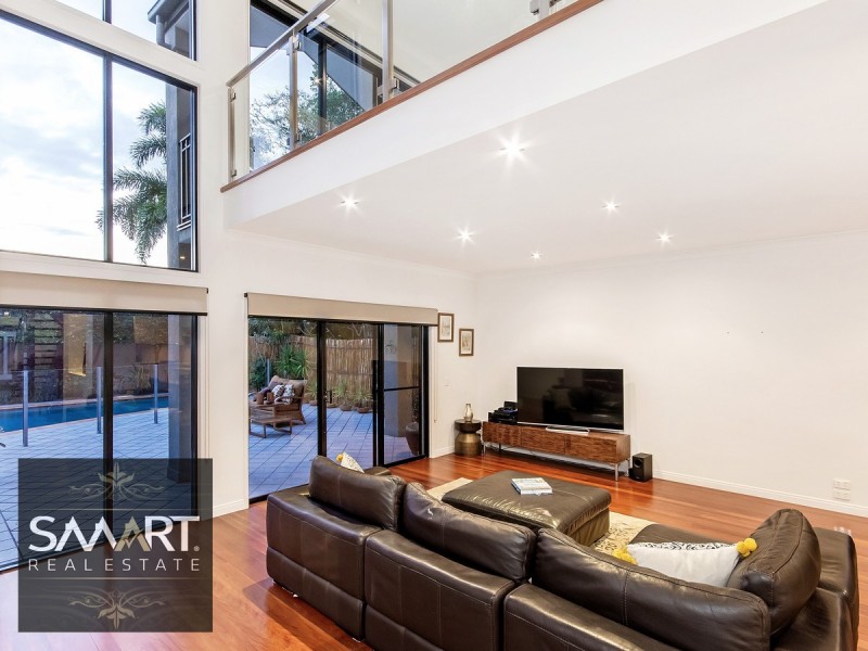 53 Amalfi Drive, Isle Of Capri QLD 4217
