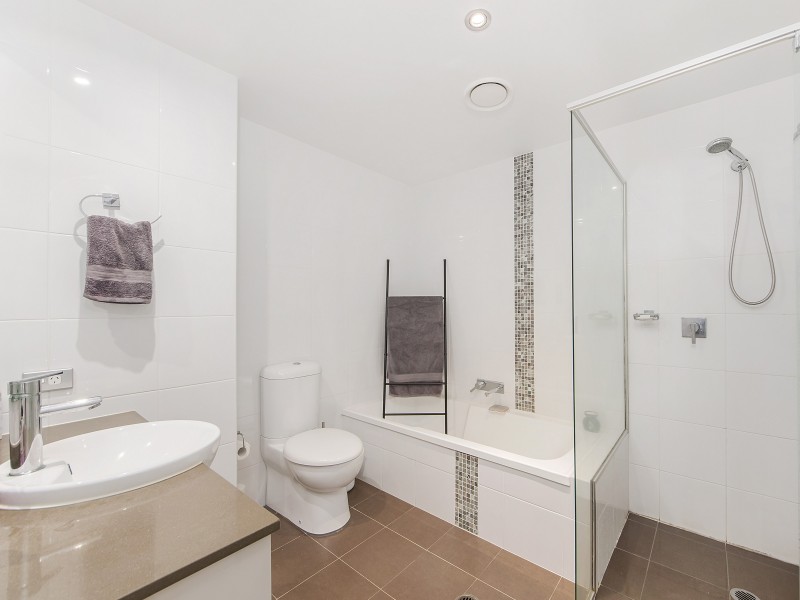 1412/2 Aqua Street, Southport QLD 4215