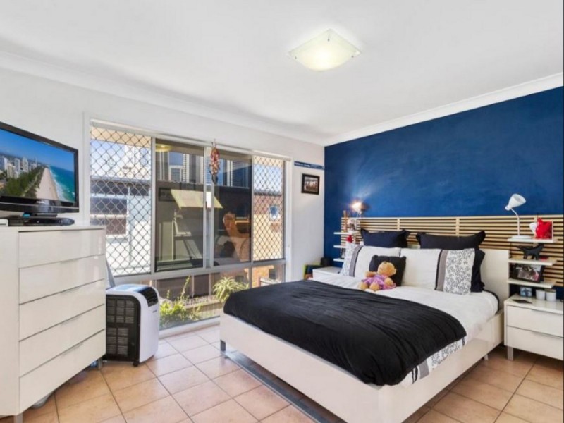 3/11 Thomas Drive, Chevron Island QLD 4217