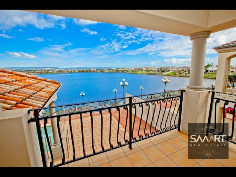 121 Edinburgh Road, Benowa Waters QLD 4217