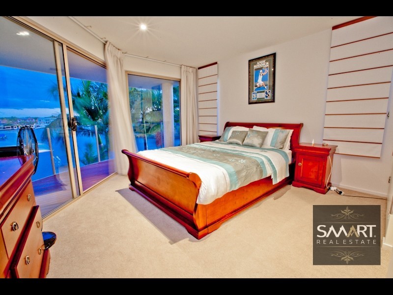 21 Montego Court, Mermaid Waters QLD 4218