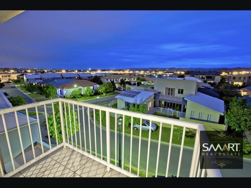 7/8 Alexandrina Drive, Varsity Lakes QLD 4227