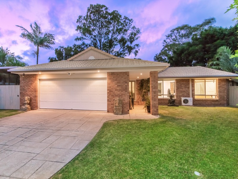 62 Kawana Crescent, Ashmore QLD 4214