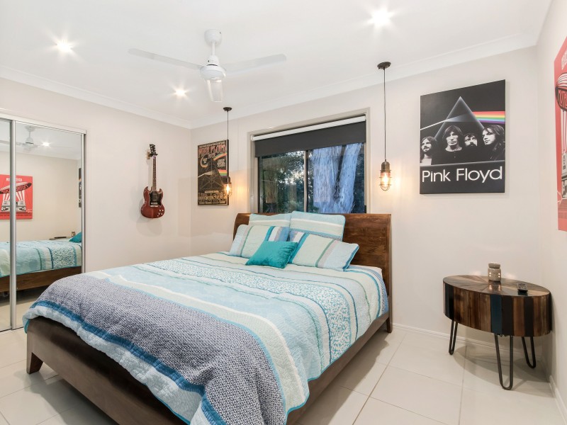 62 Kawana Crescent, Ashmore QLD 4214