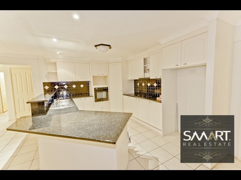 55 Arun Drive, Arundel QLD 4214