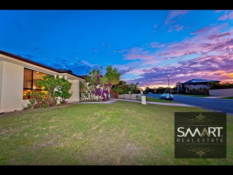 55 Arun Drive, Arundel QLD 4214