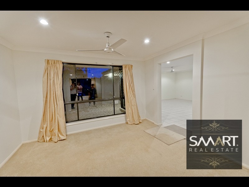 55 Arun Drive, Arundel QLD 4214