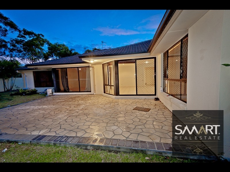 55 Arun Drive, Arundel QLD 4214