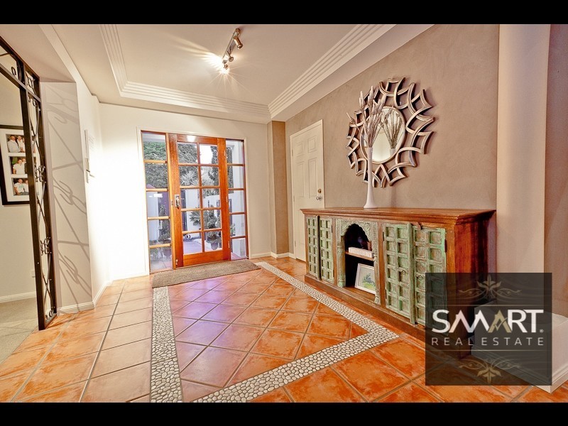 39 Meadowview Drive, Carrara QLD 4211