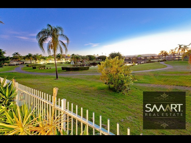 39 Meadowview Drive, Carrara QLD 4211