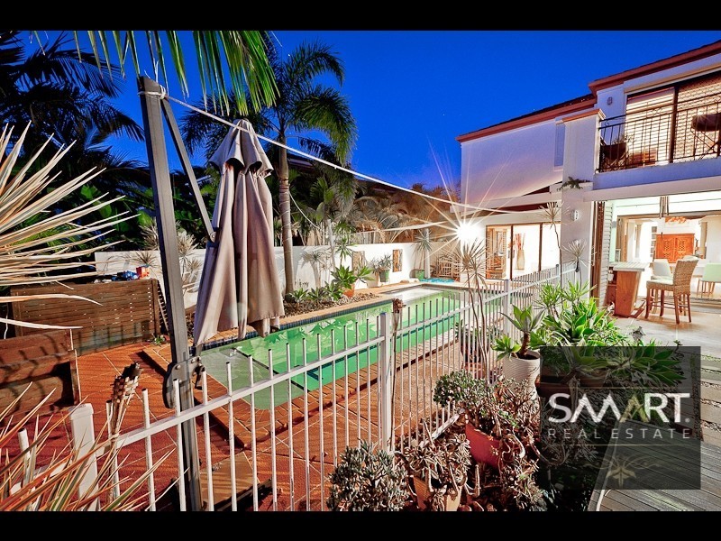 39 Meadowview Drive, Carrara QLD 4211