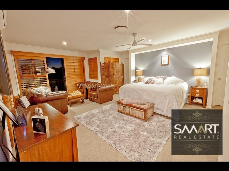 39 Meadowview Drive, Carrara QLD 4211