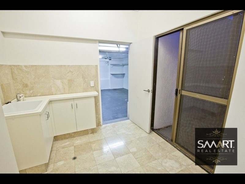 2/7 Inga Avenue, Bundall QLD 4217