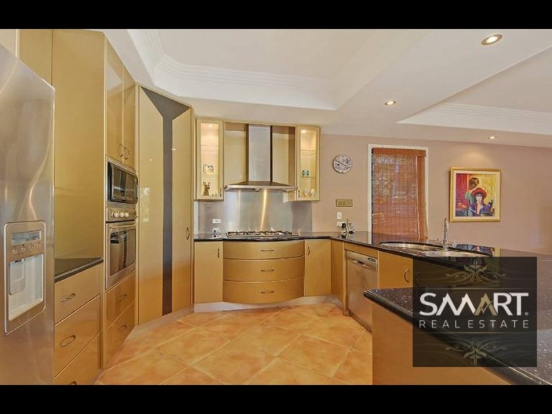 9 Claremont Drive, Robina QLD 4226