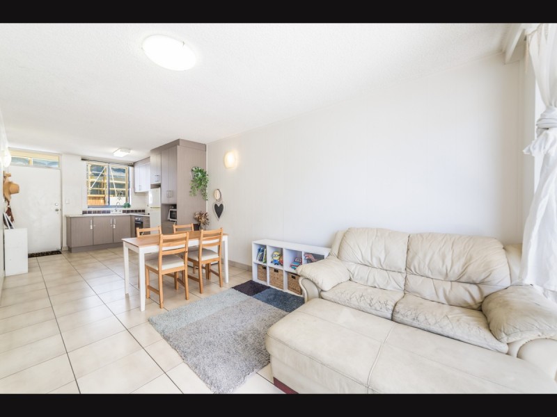 17/120 The Esplanade, Surfers Paradise QLD 4217