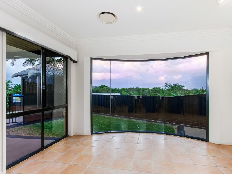 7 Greenlands Drive, Varsity Lakes QLD 4227