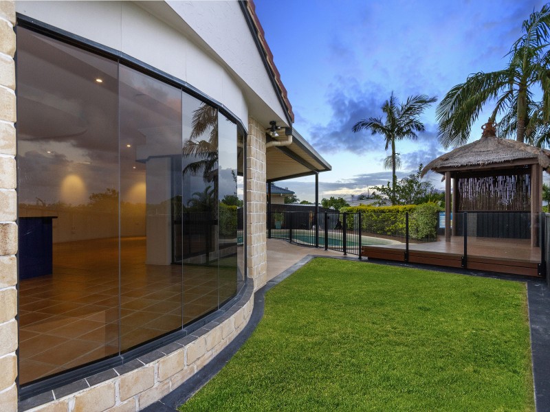 7 Greenlands Drive, Varsity Lakes QLD 4227