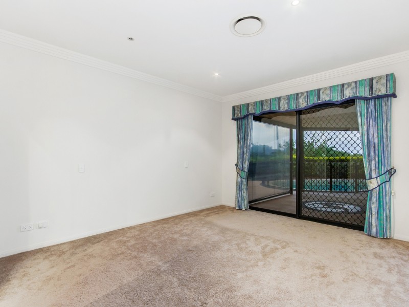 7 Greenlands Drive, Varsity Lakes QLD 4227