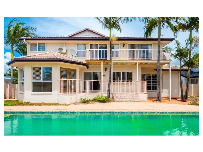 10 Wollundry Place, Mermaid Waters QLD 4218