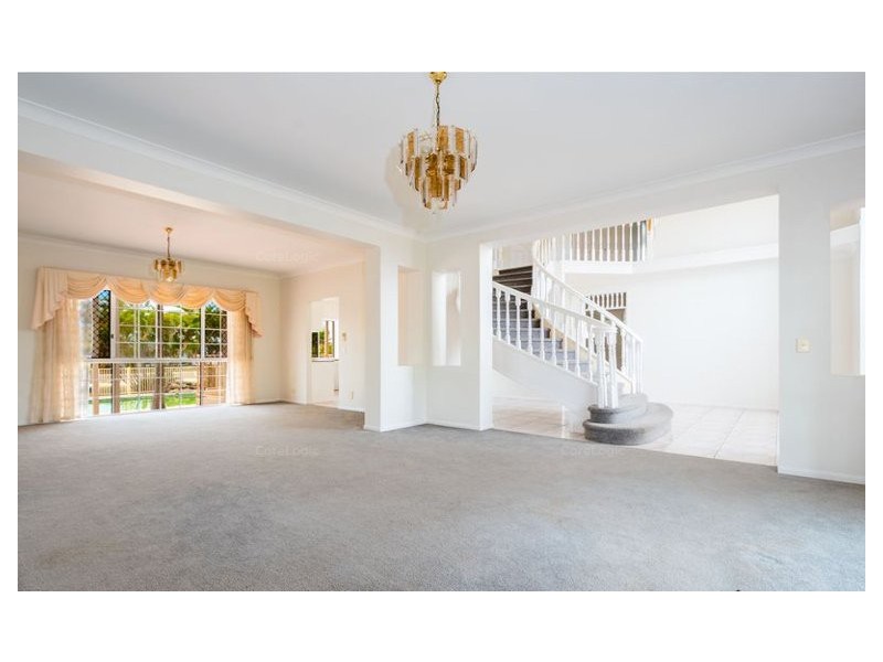 10 Wollundry Place, Mermaid Waters QLD 4218