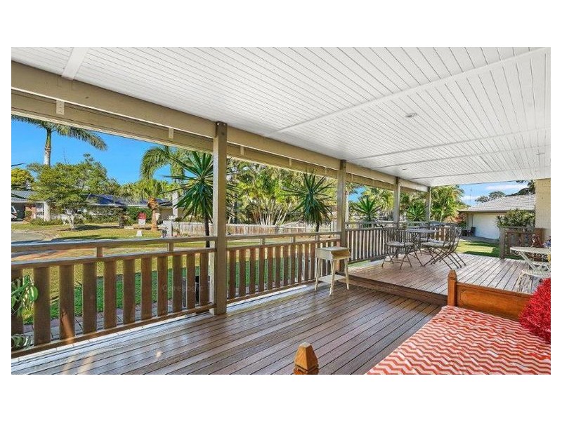 5 Butterfly Court, Benowa QLD 4217