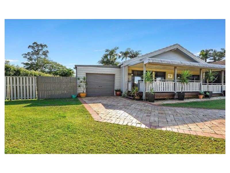 5 Butterfly Court, Benowa QLD 4217