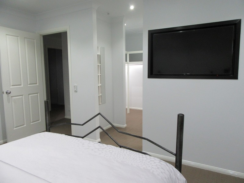 Parkwood QLD 4214